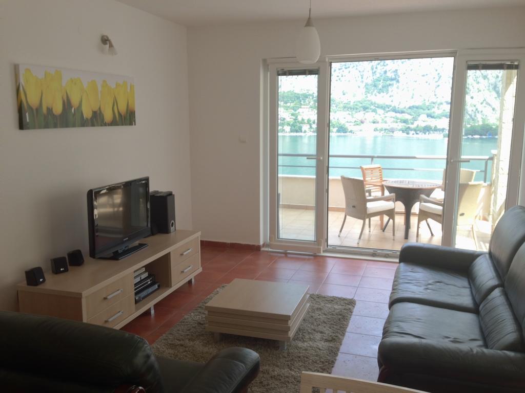 Apartment Fjord Waterfront كوتور المظهر الخارجي الصورة