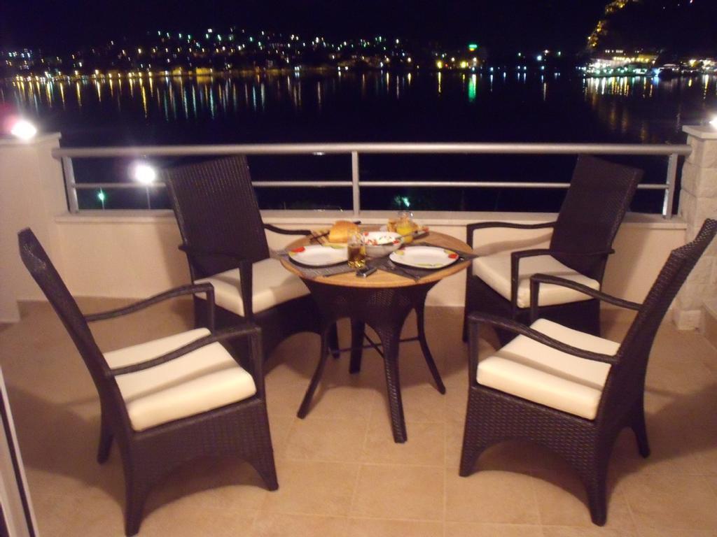 Apartment Fjord Waterfront كوتور المظهر الخارجي الصورة